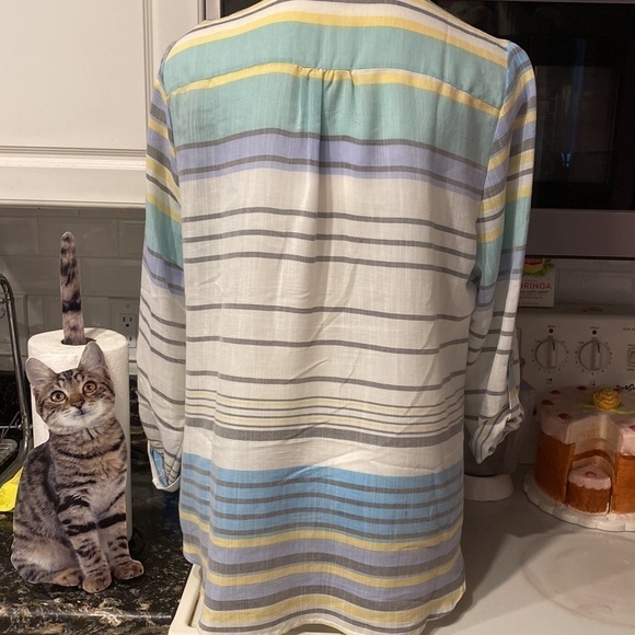 Z womens Zac & Rachel casual roll tab sleeve regular size pullover top XL. EUC - Picture 3 of 4